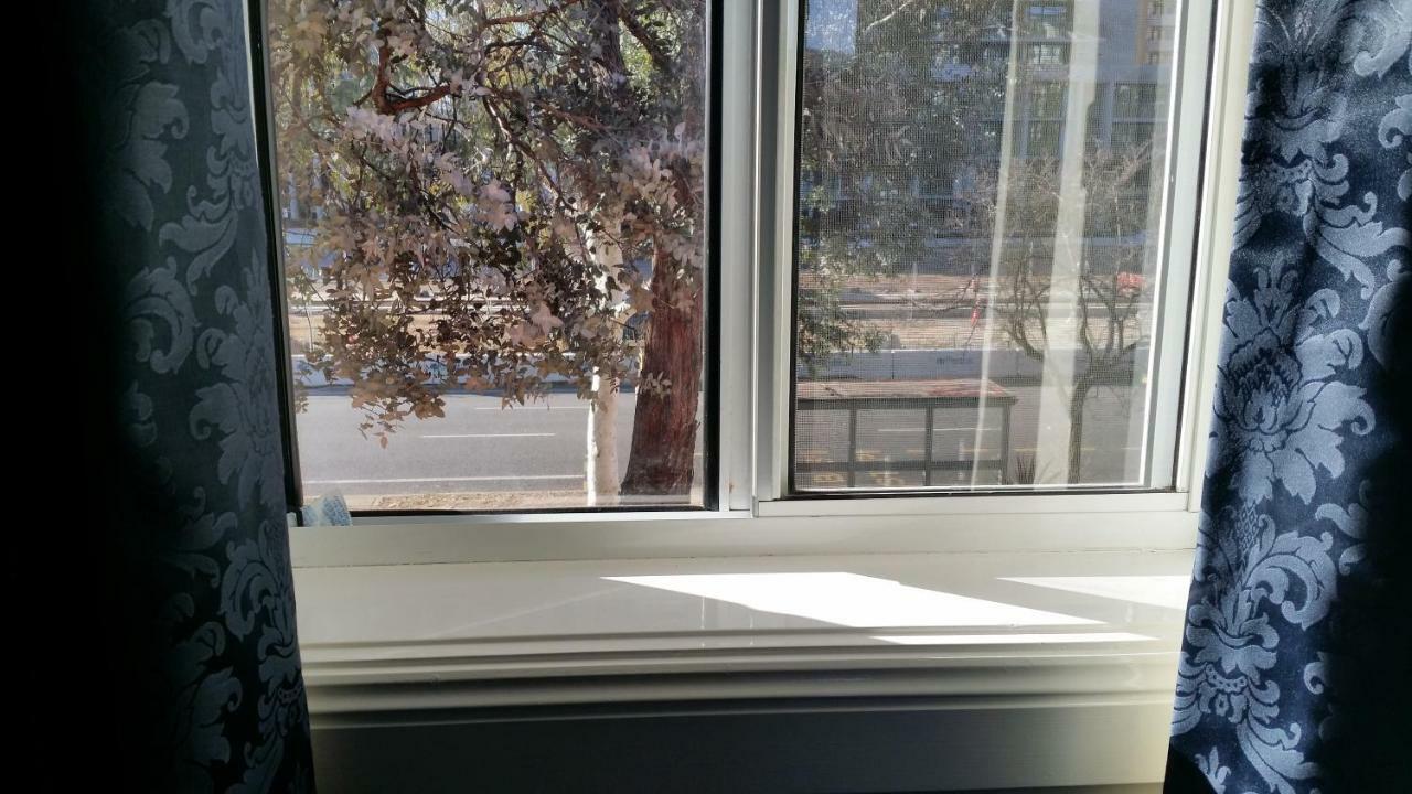 Life Apartment-full Kitchen & Separate Bedroom * Canberra