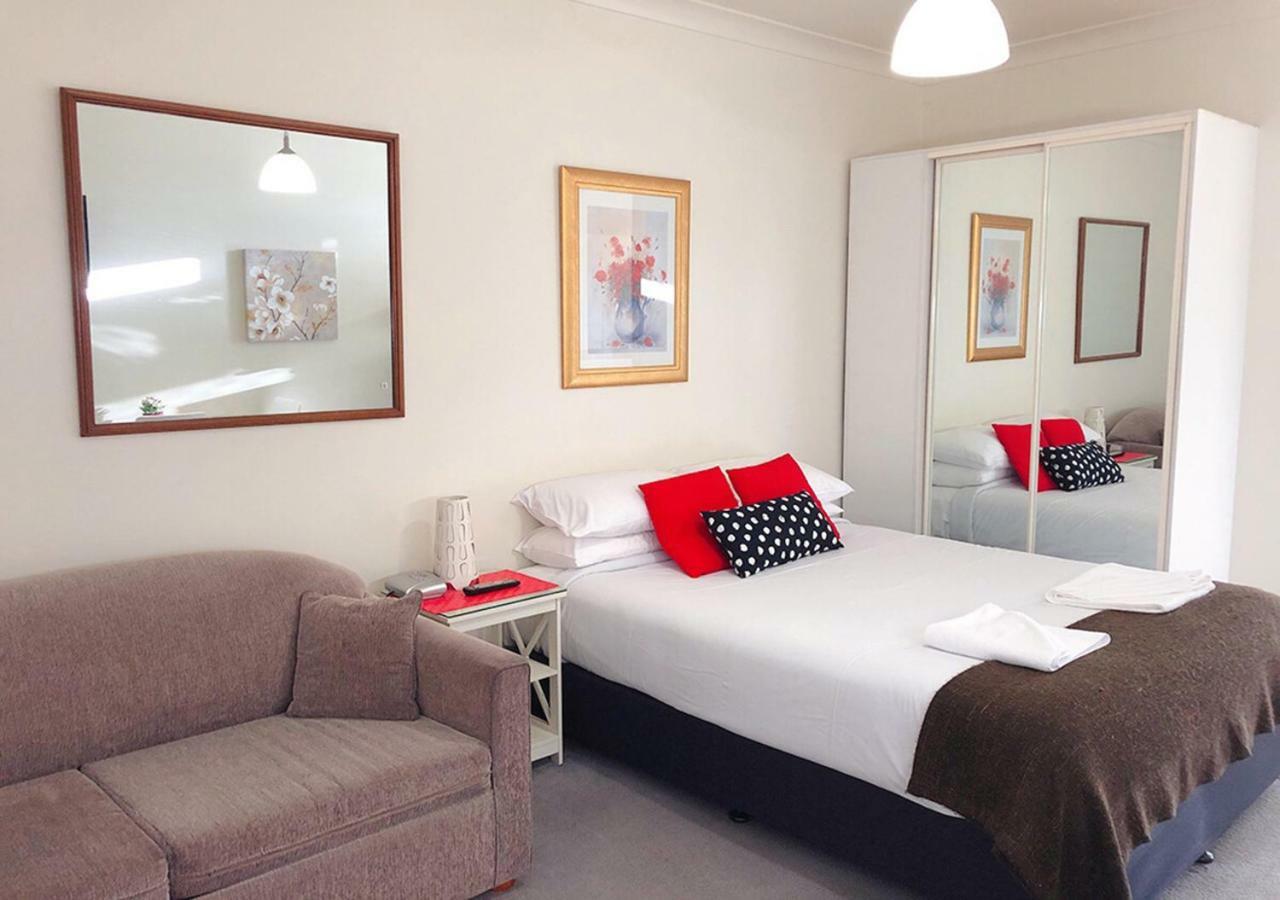 Short Term And 3* Canberra
