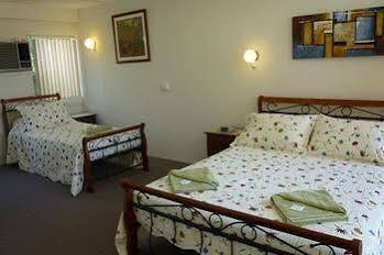Aparthotel Short Term And 3*
