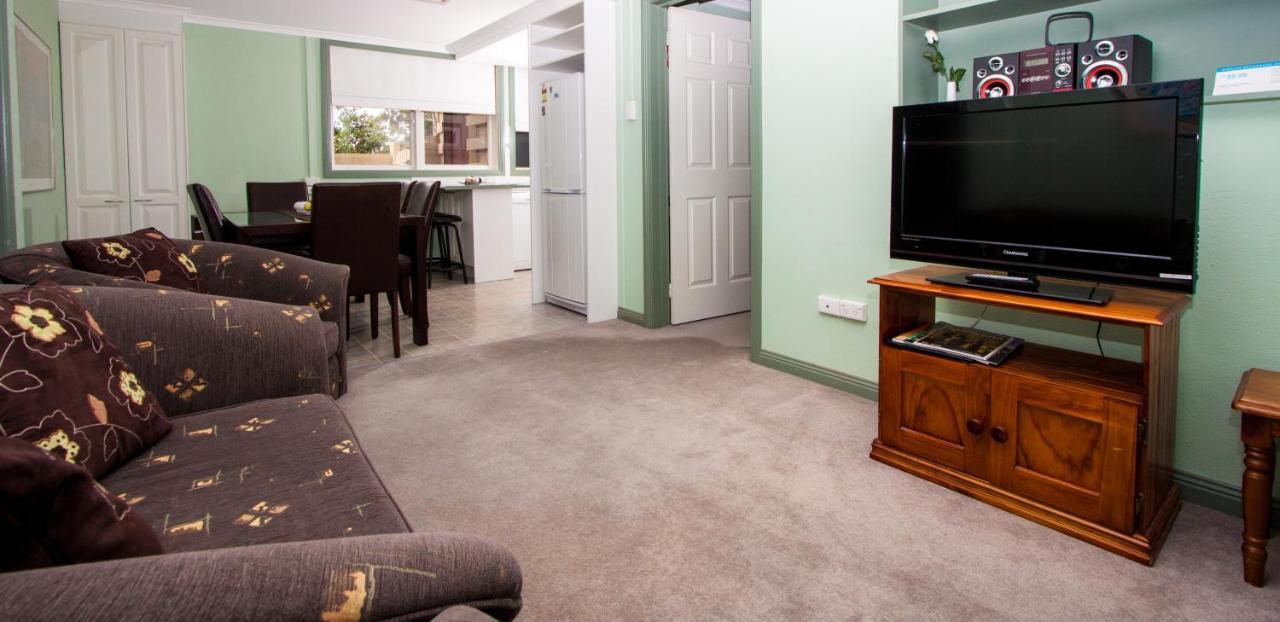 Aparthotel Short Term And 3*