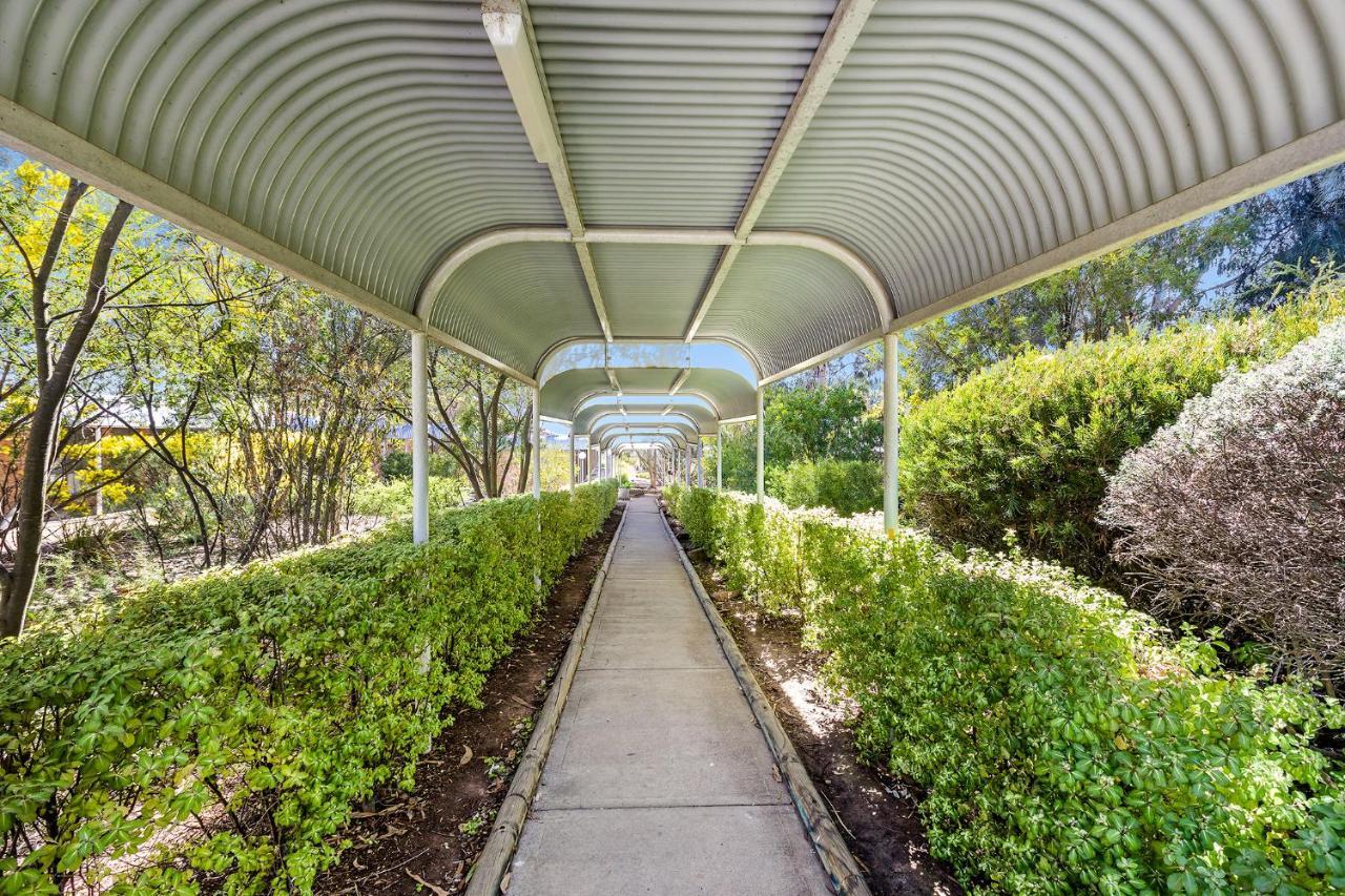 Ibis Styles Eagle Hawk Camberra
