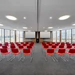 Vibe Hotel Canberra