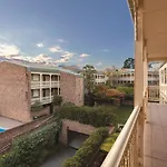 Adina Serviced Apartments Canberra Kingston