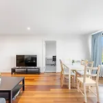 Modern Three Bedroom Apartment In Turner Canberra