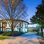Ramada Encore By Wyndham Belconnen Canberra