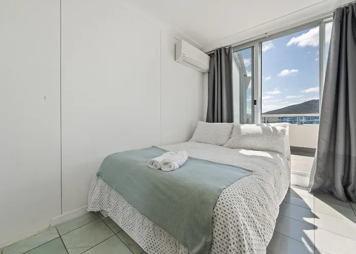 Dana-Private Room In A Shared Duplex Apartment -1