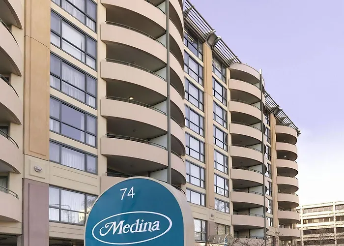 Adina Serviced Apartments Canberra James Court