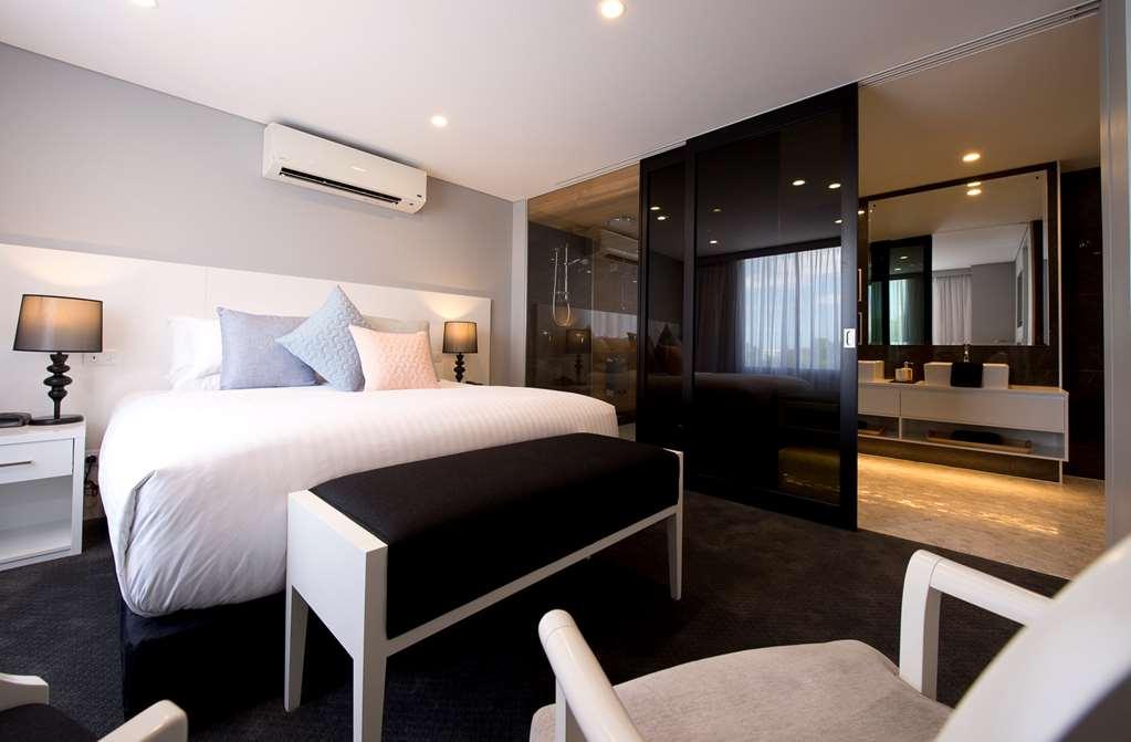 Rex 4* Canberra