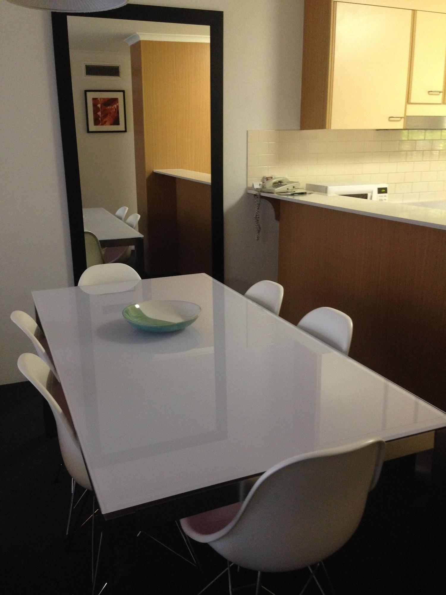 Adina Serviced Kingston Aparthotel