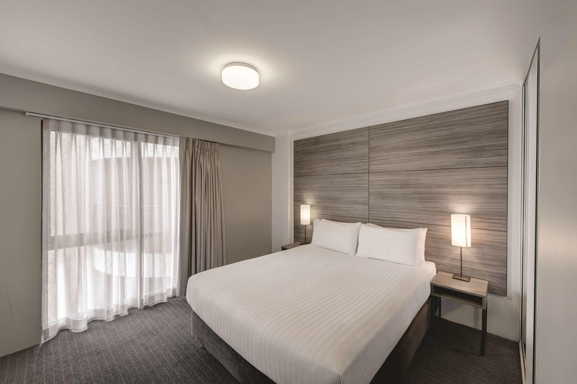 Aparthotel Adina Serviced Court Canberra