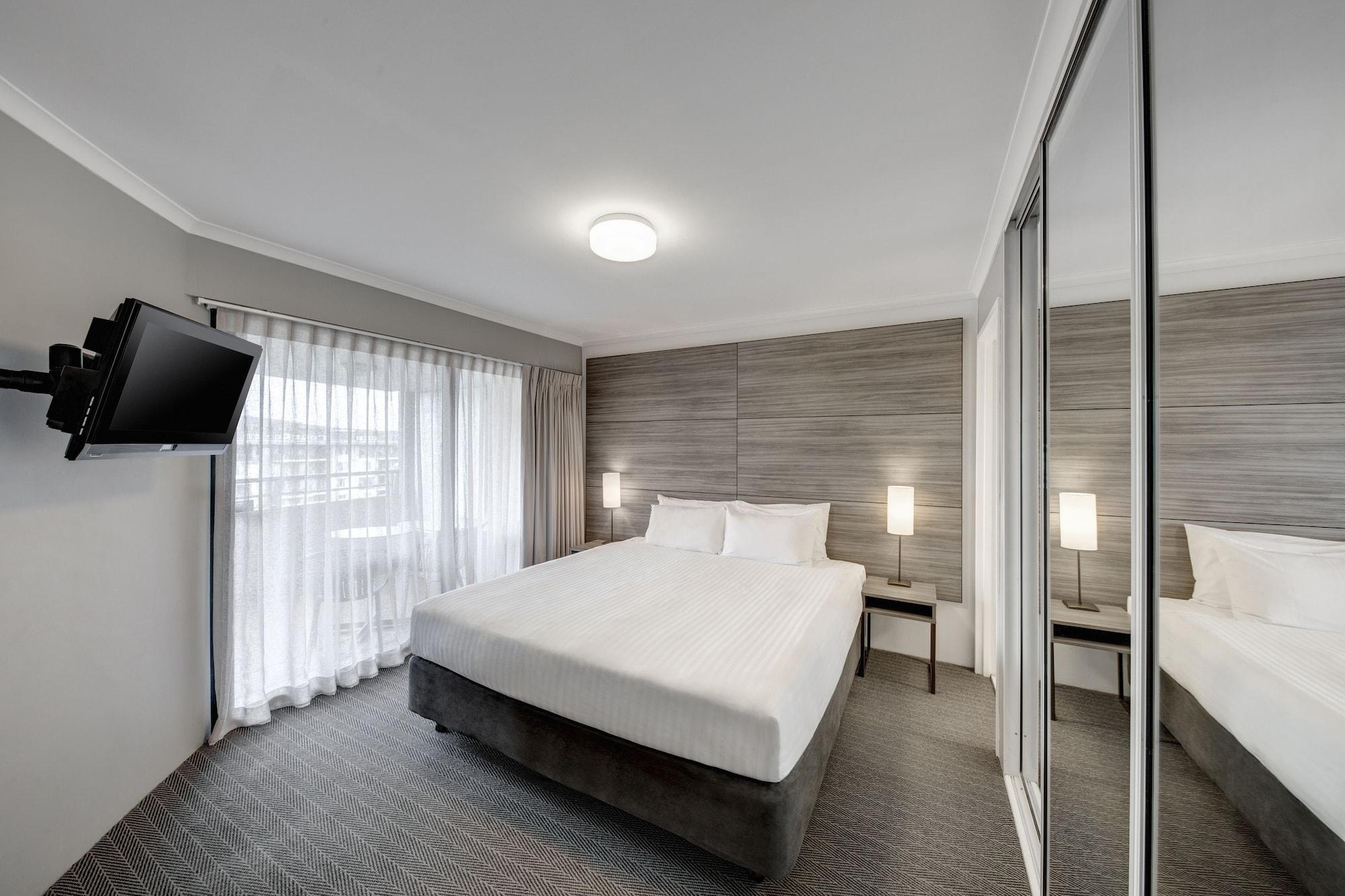 Adina Serviced Court Canberra