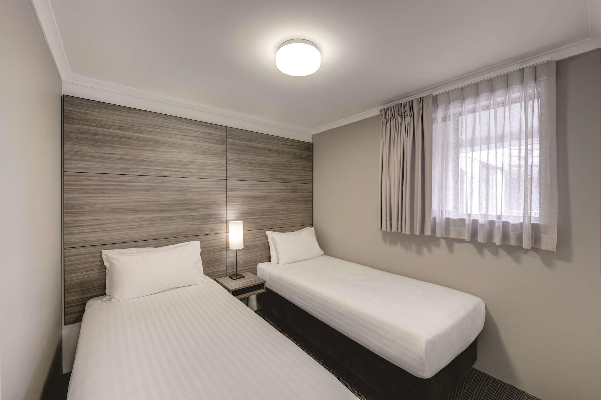 Adina Serviced Court 4* Canberra