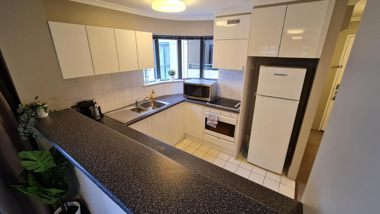 2br 2bath L4 Executive Apartment, In Centre