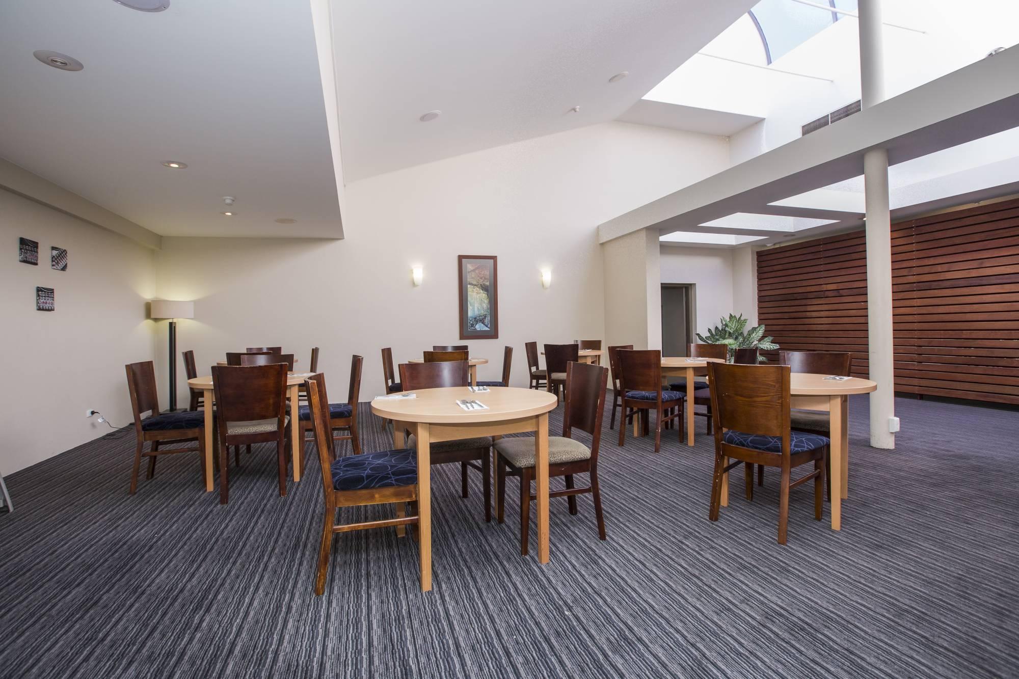 Ibis Styles Eagle Hawk Hotel 4*