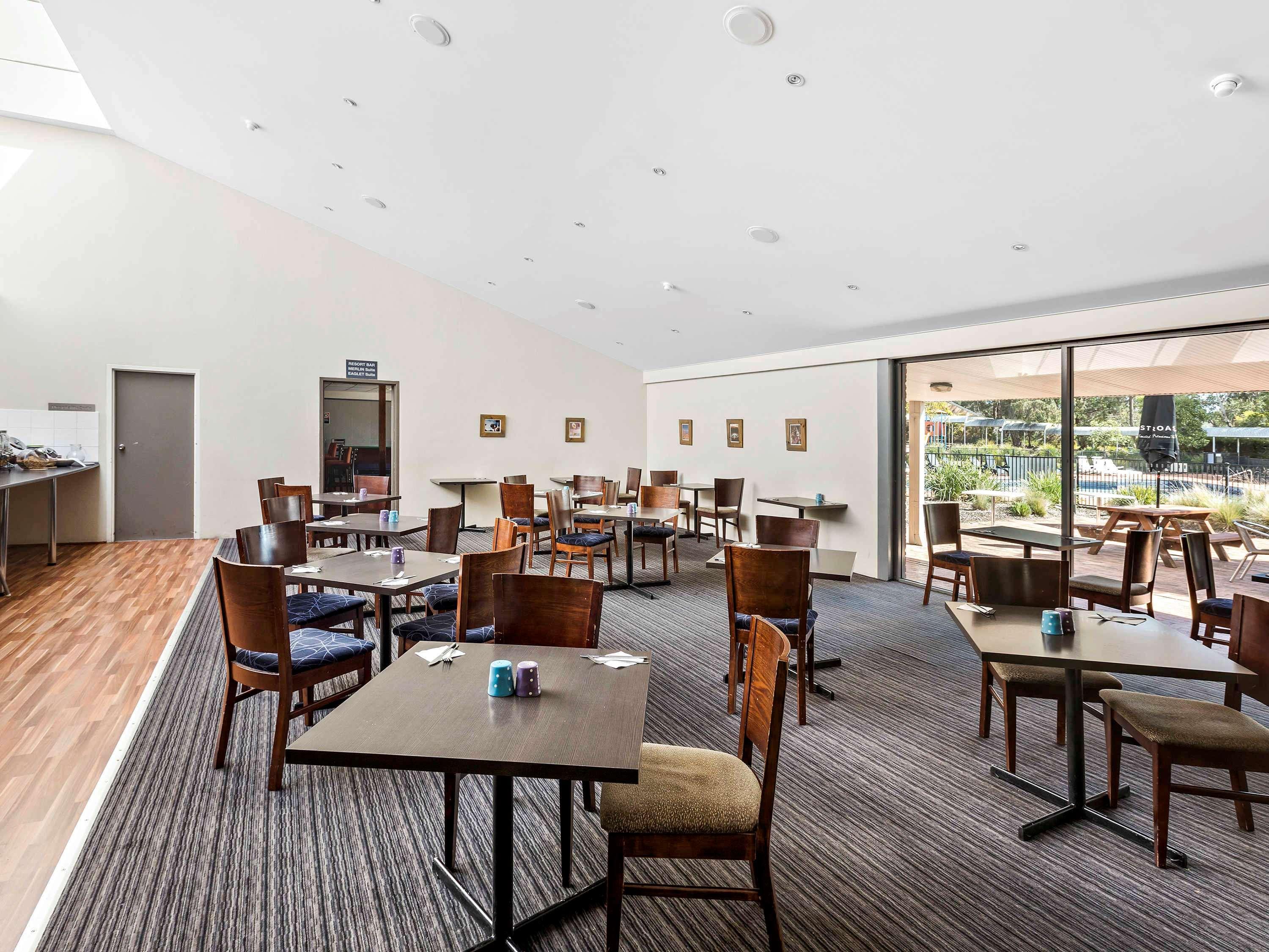 Ibis Styles Eagle Hawk Hotel