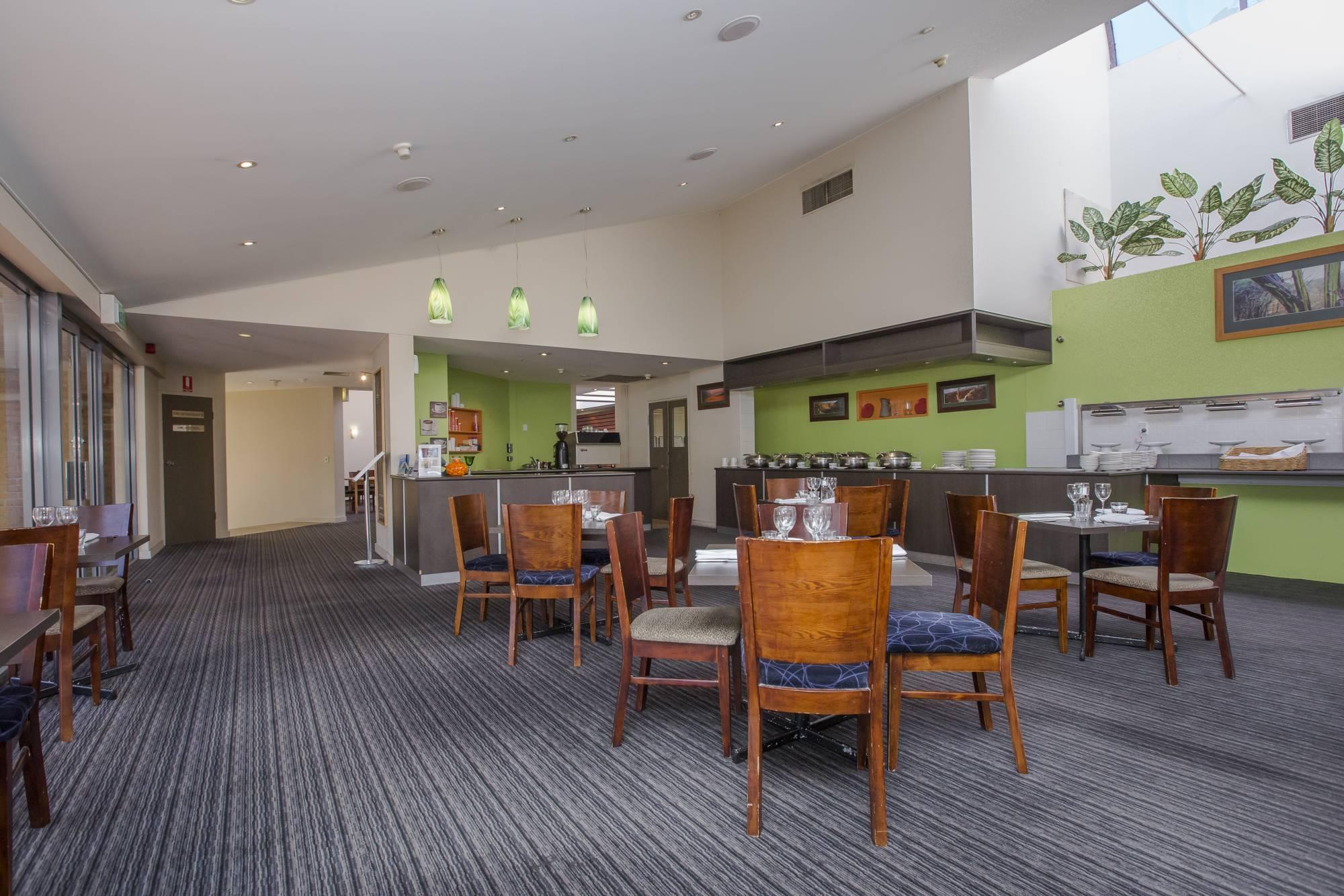 Ibis Styles Eagle Hawk Hotel 4*