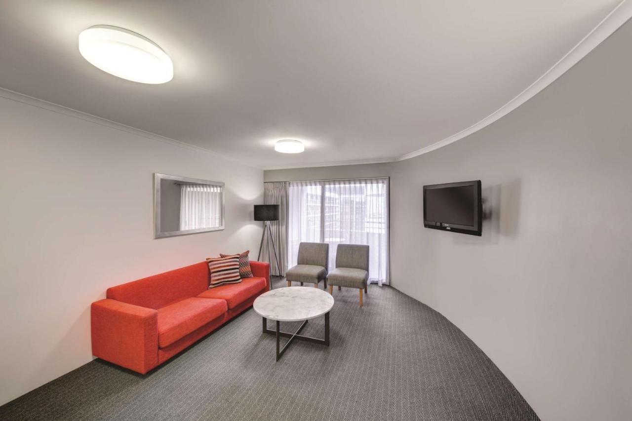 Adina Serviced Court Aparthotel Canberra