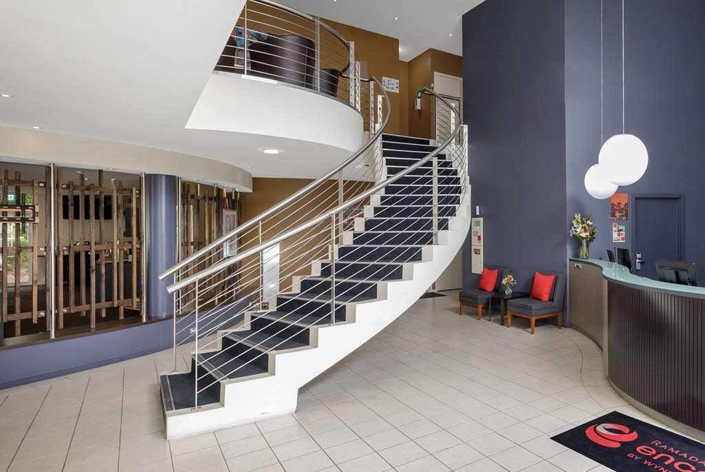 Ramada Encore By Wyndham Belconnen Hotel