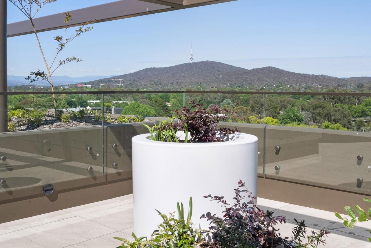 Kashmir, Modern And Luxury 2br 2ba, Fast Wifi & Netflix, Free Parking, Central Location, Near Cbd Canberra