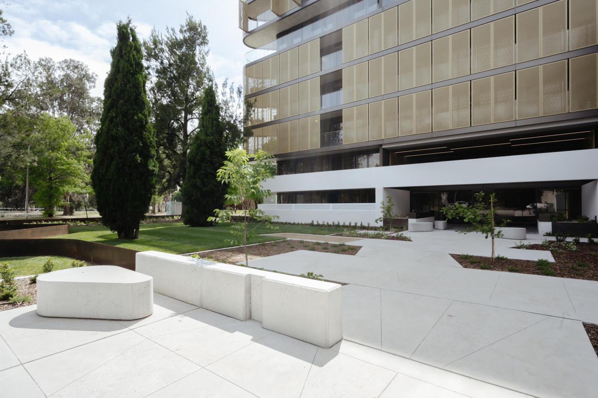 Kashmir, Modern And Luxury 2br 2ba, Fast Wifi & Netflix, Free Parking, Central Location, Near Cbd Apartment Canberra