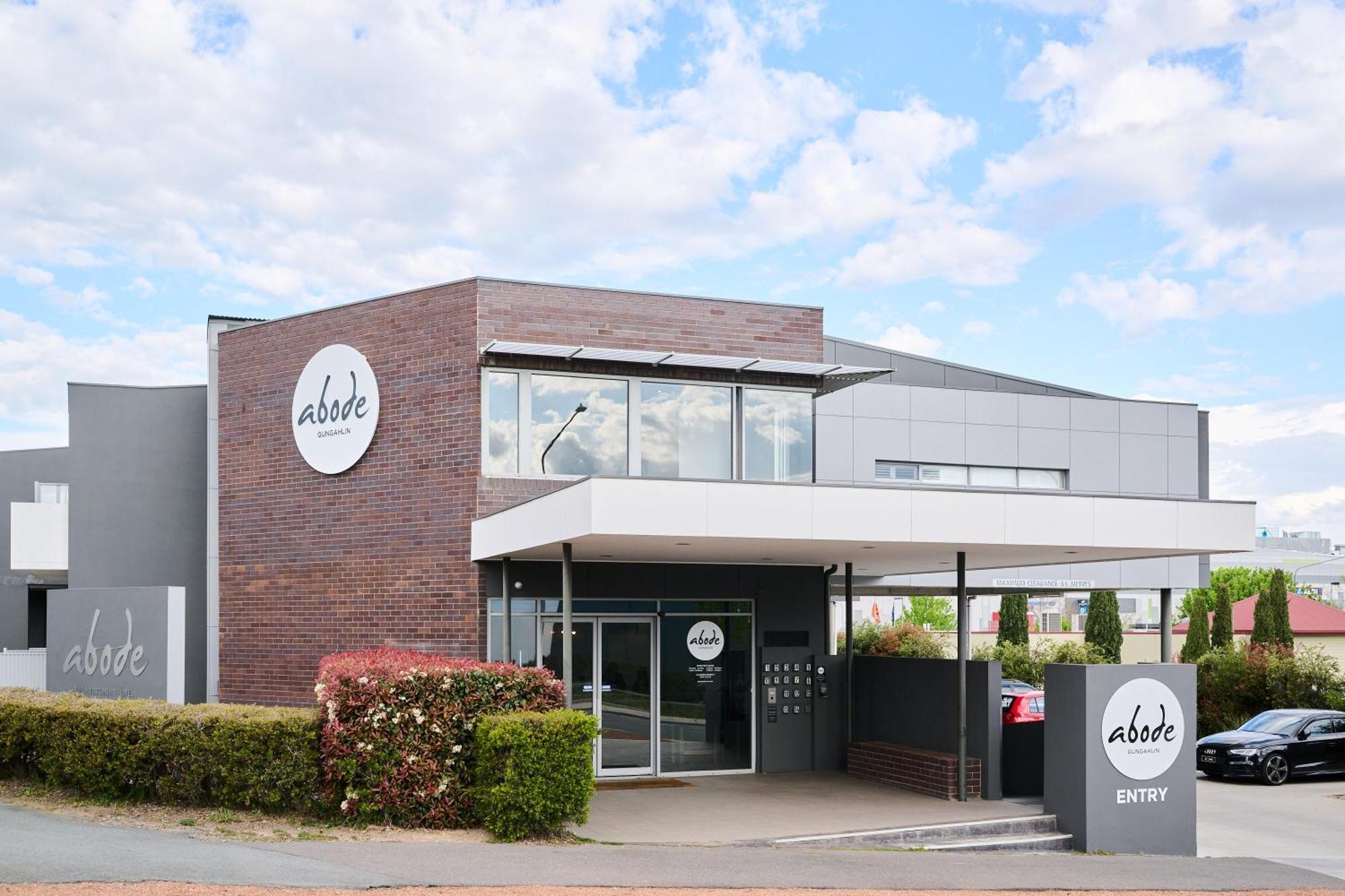 Aparthotel Abode Gungahlin 4*