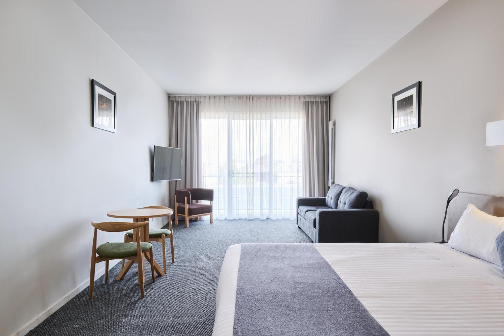 Abode Gungahlin 4* Canberra