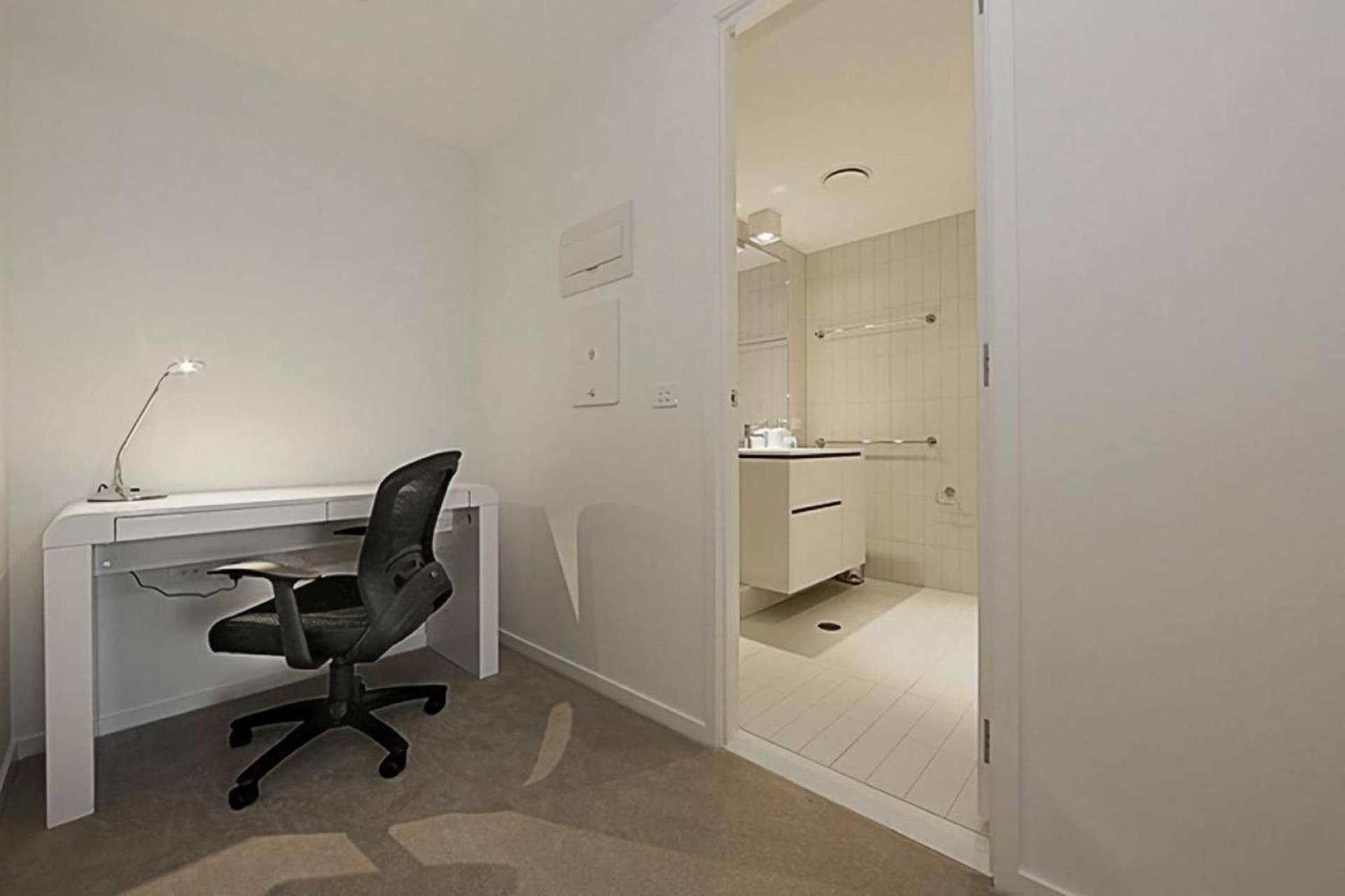Dockside Kingston Act Apartment