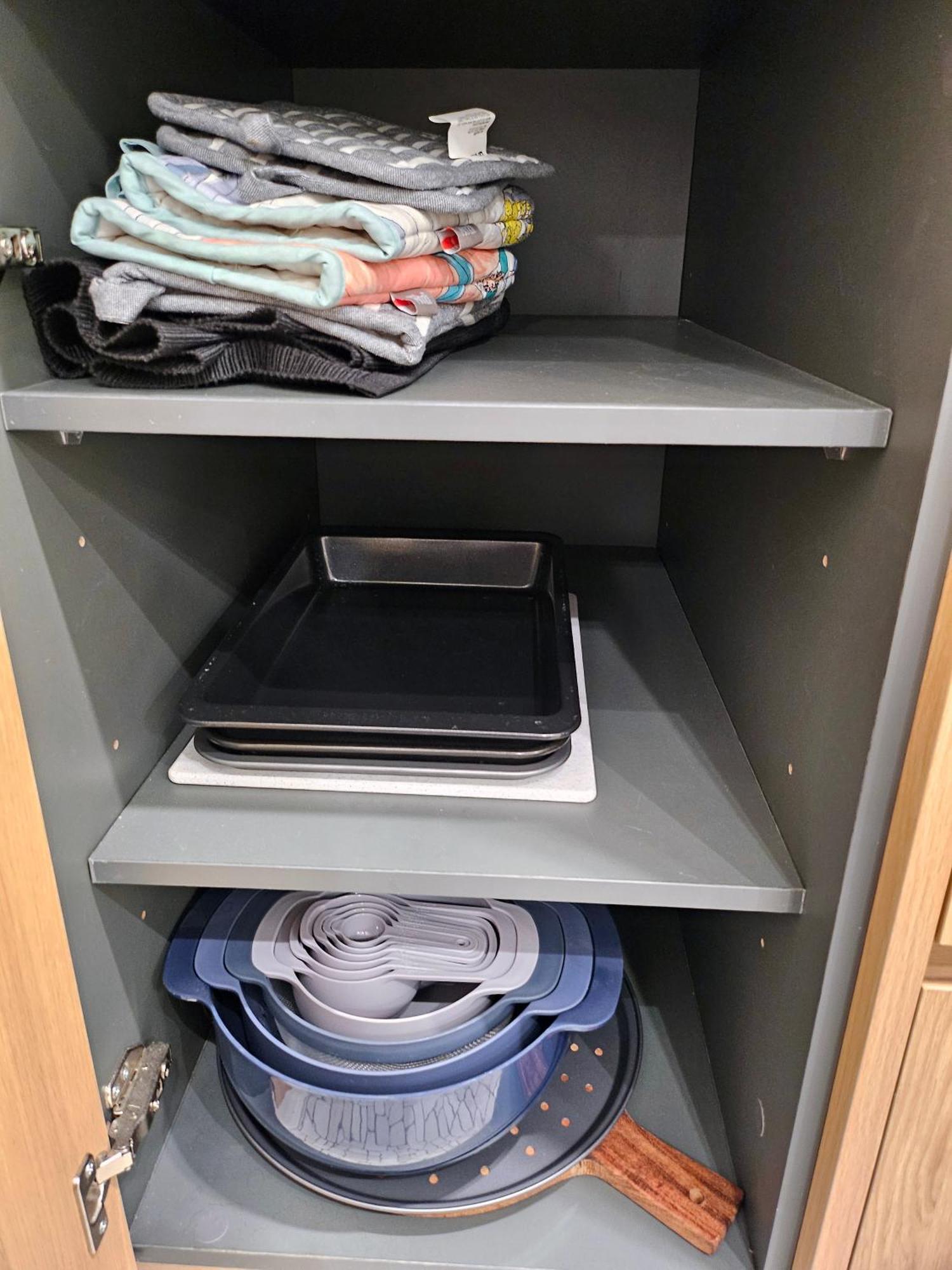 Kashmir, Modern And Luxury 2br 2ba, Fast Wifi & Netflix, Free Parking, Central Location, Near Cbd * Canberra