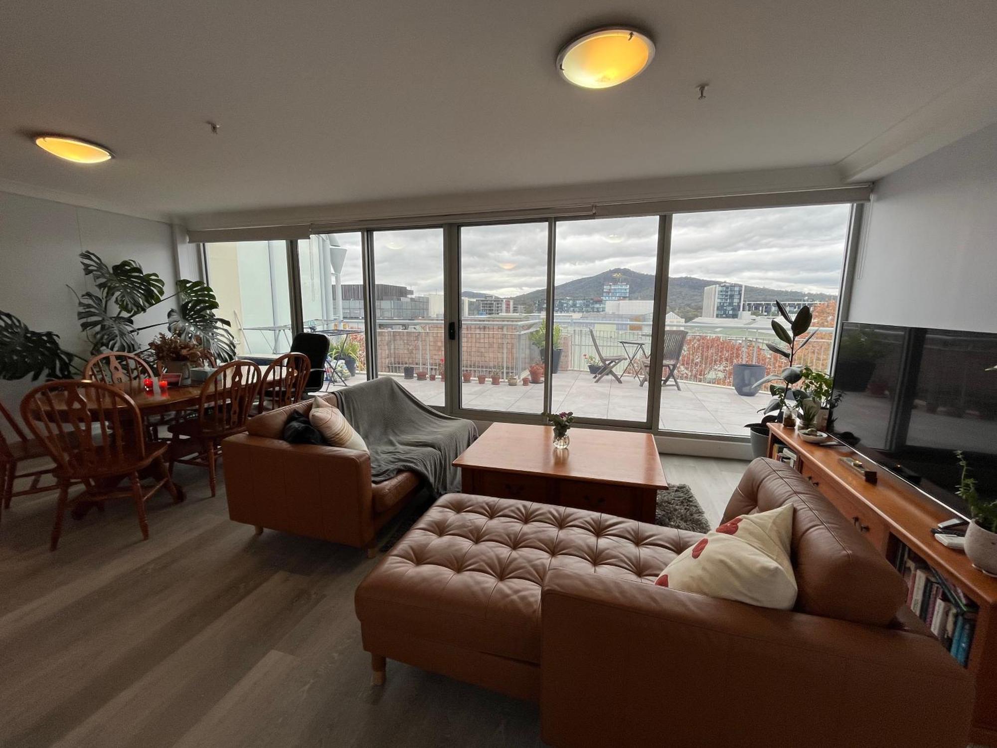 Private With Ensuite In The Cbd Canberra