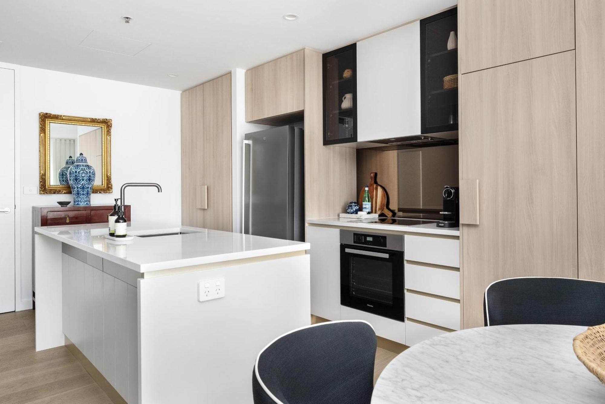 Aparthotel Birch By The Canberra
