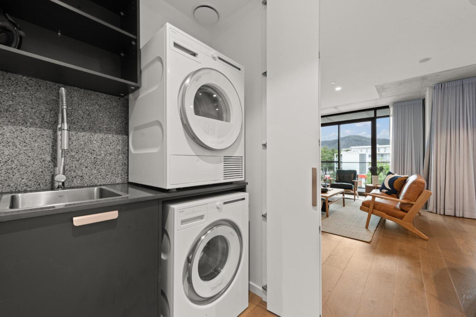 Apartment Stylish 2-bed In Braddon With Alfresco Dining Canberra