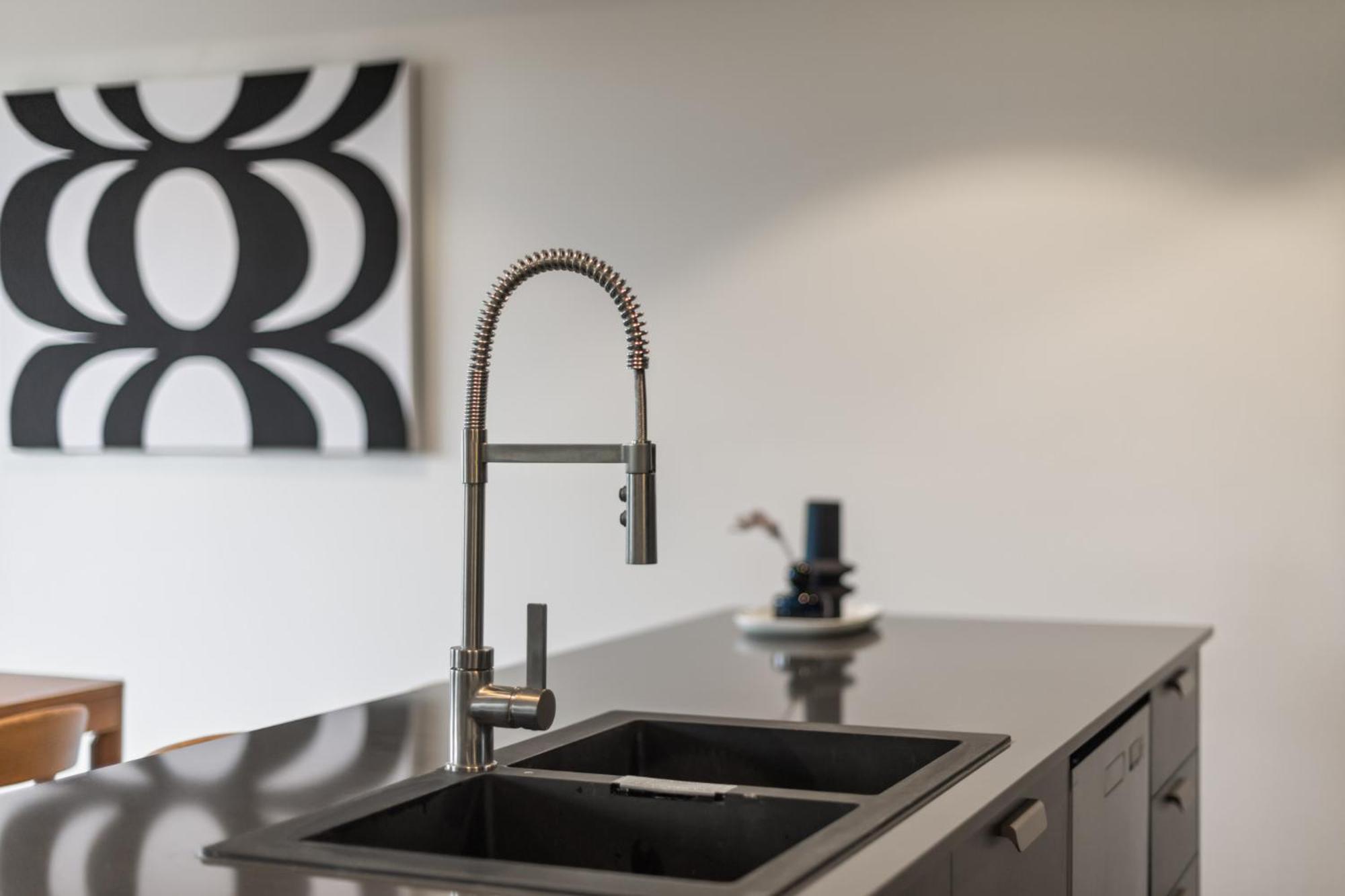 Apartment Stylish 2-bed In Braddon With Alfresco Dining