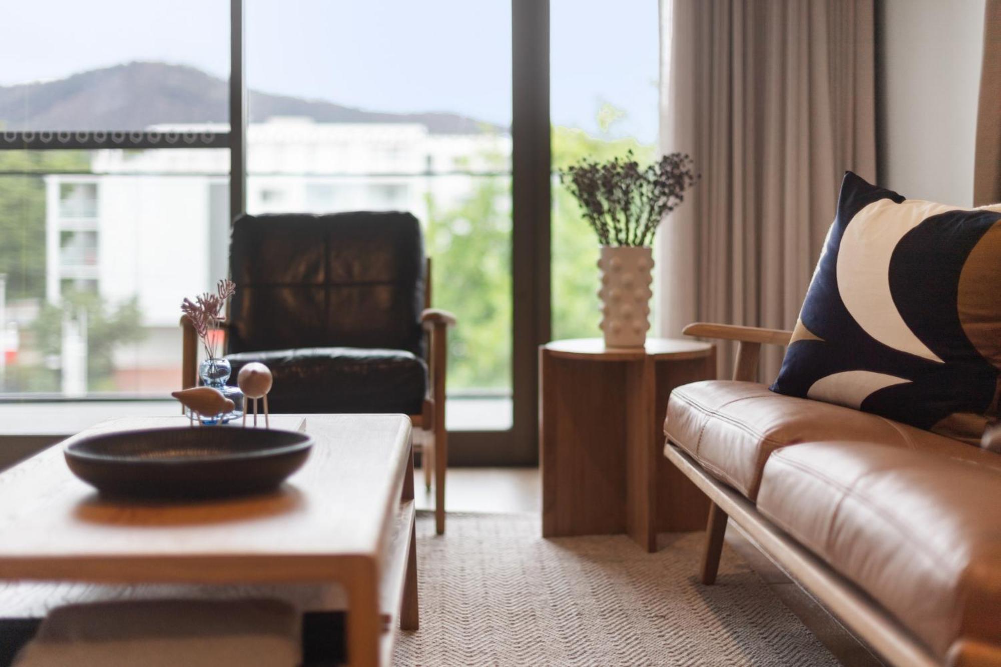 Apartment Stylish 2-bed In Braddon With Alfresco Dining