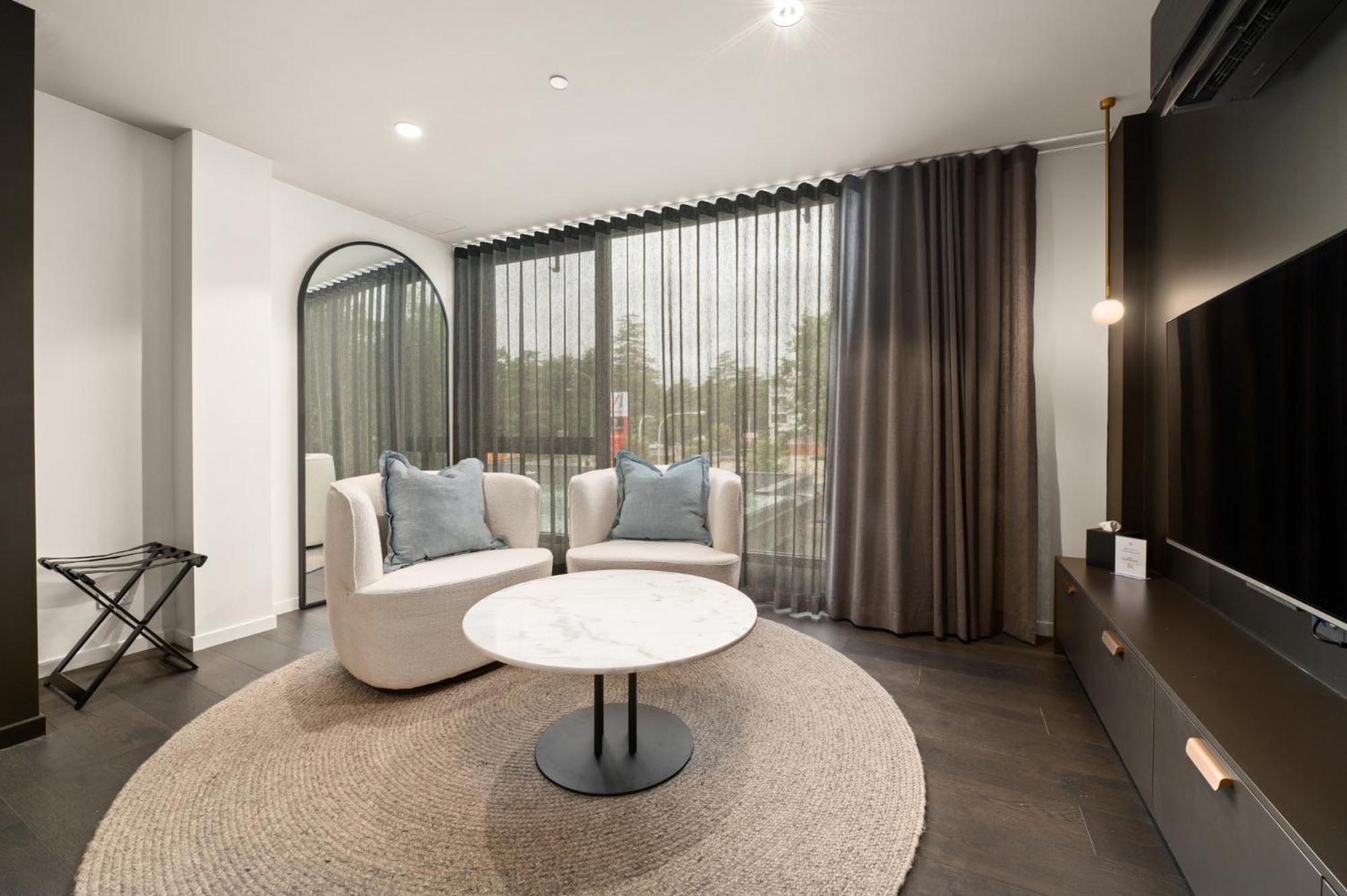 Braddon With Bbq Area *