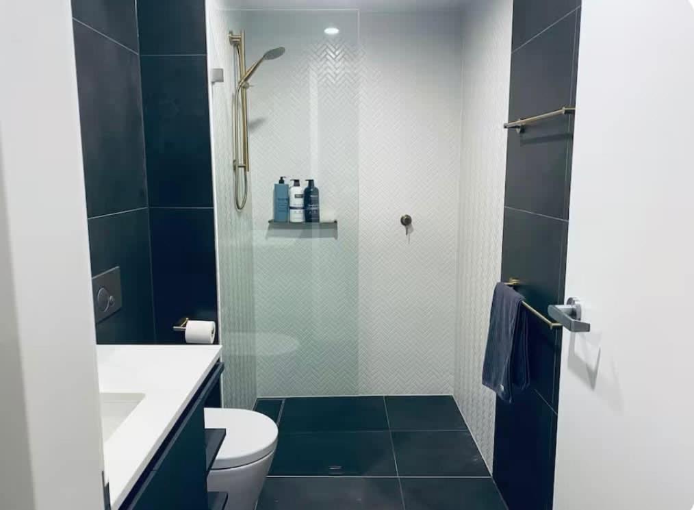 1br-1br-1car-sleeps 4-pool-cbd Canberra