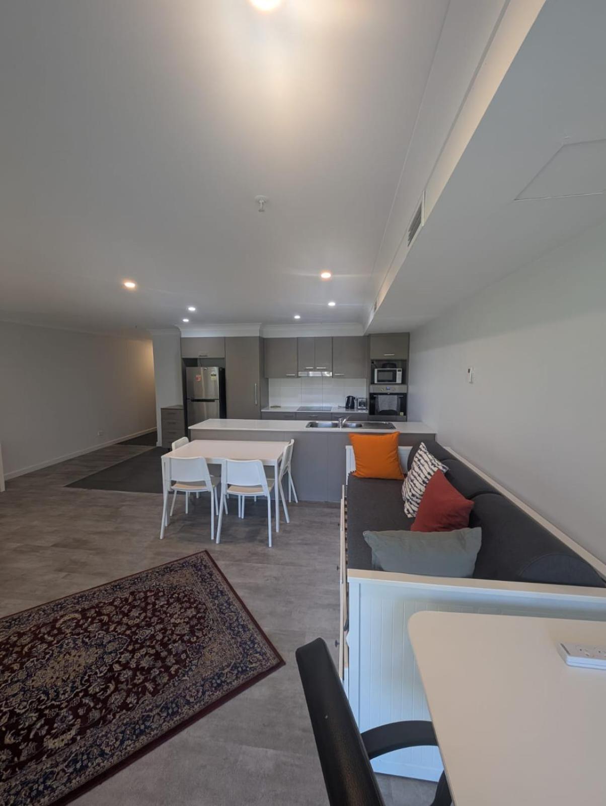 Apartment Dana-cozy With Shared Entry In The