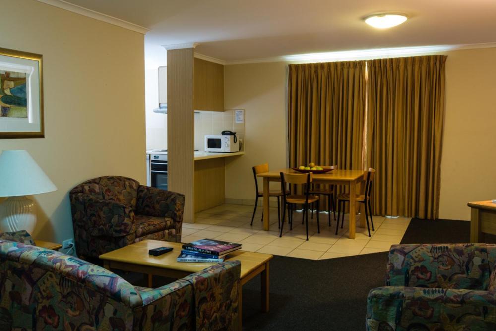 Kingston Court Serviced Hotel