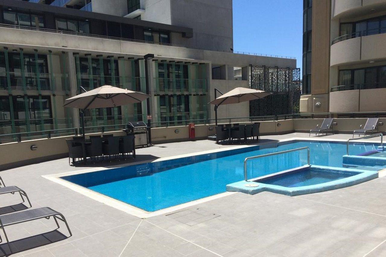 Adina Serviced Court Canberra