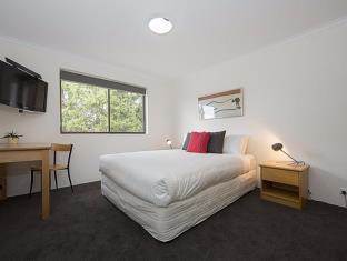Kingston Court Serviced