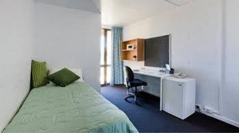 Unilodge @ Uc Short *