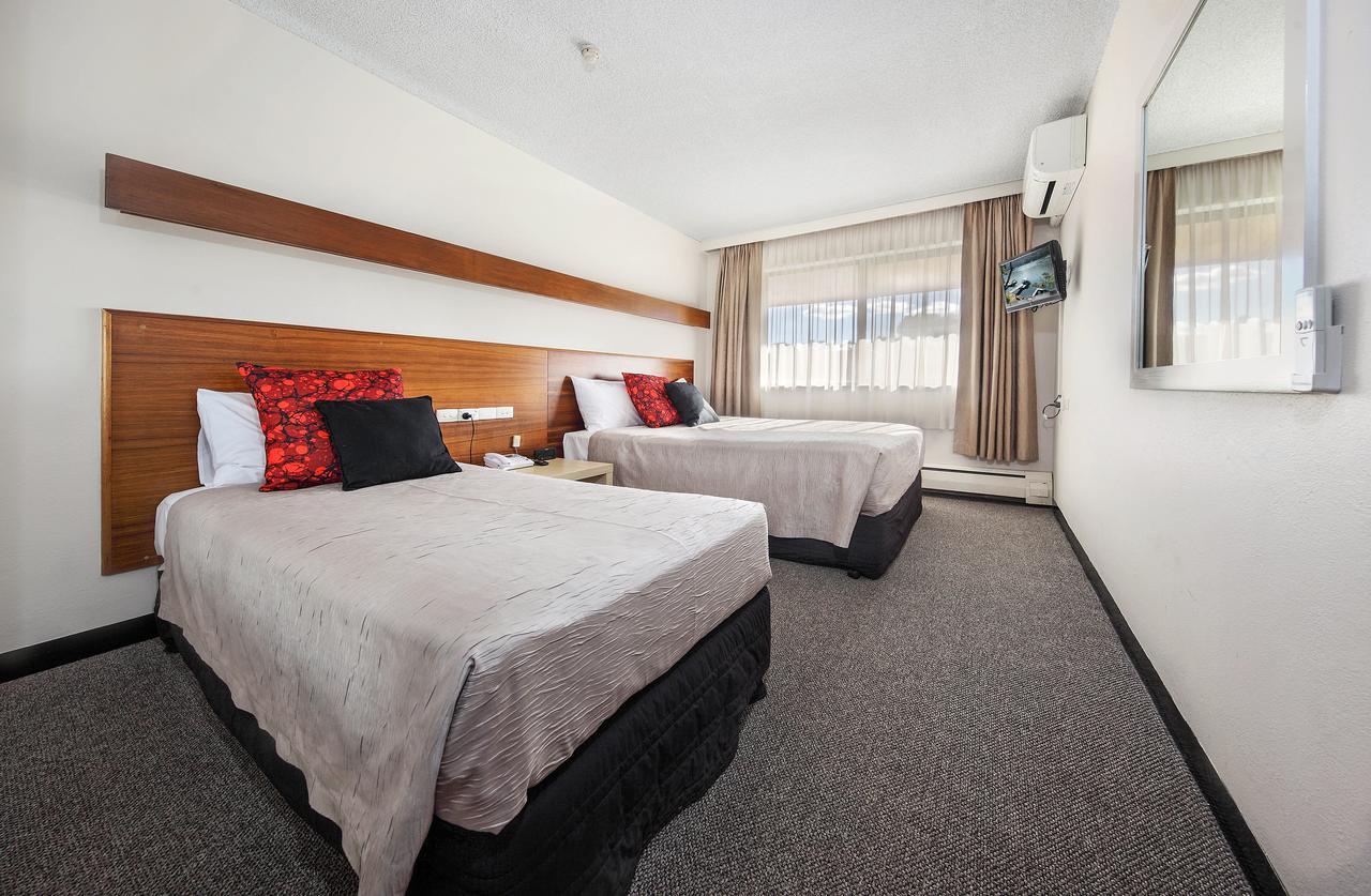 Belconnen Way & Serviced