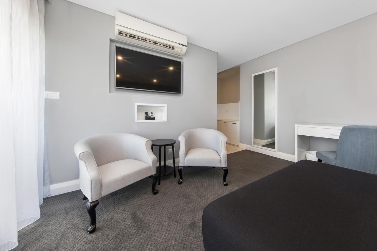 Rex Hotel