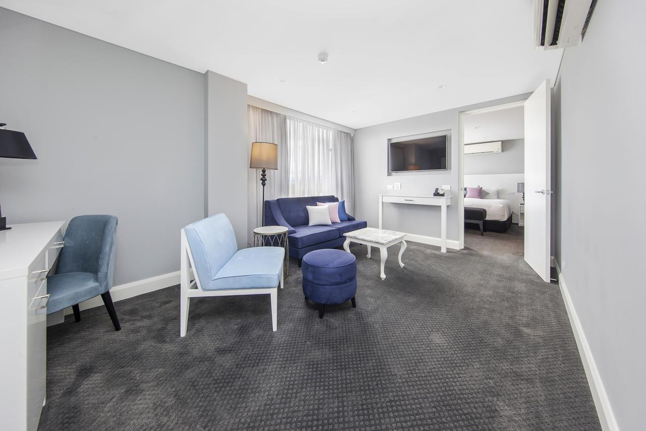 Hotel Rex Canberra