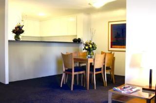 Adina Serviced Court 4* Canberra