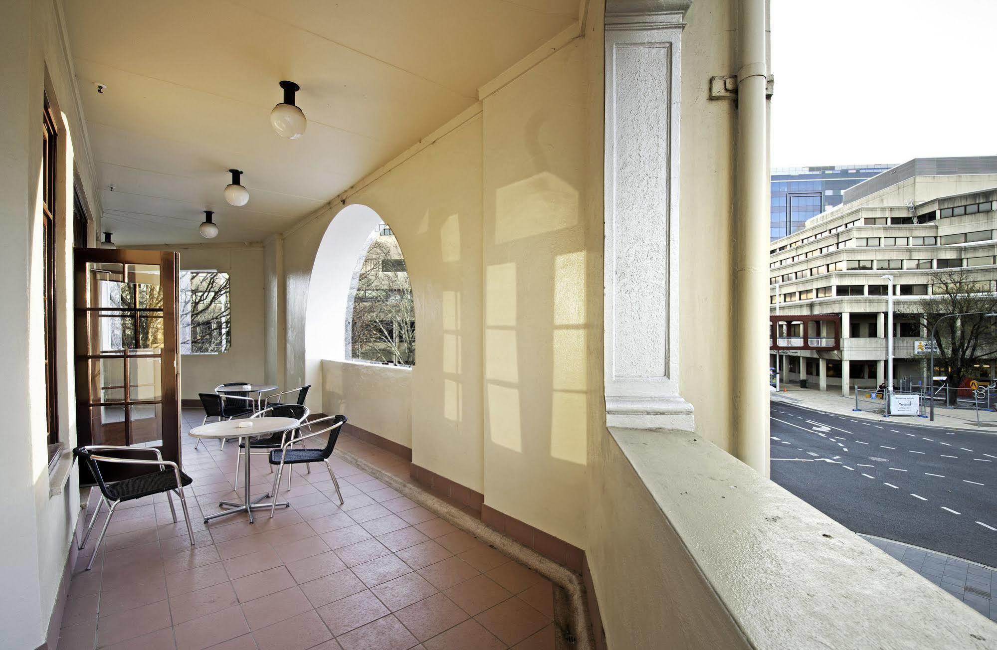 Quest Aparthotel Canberra