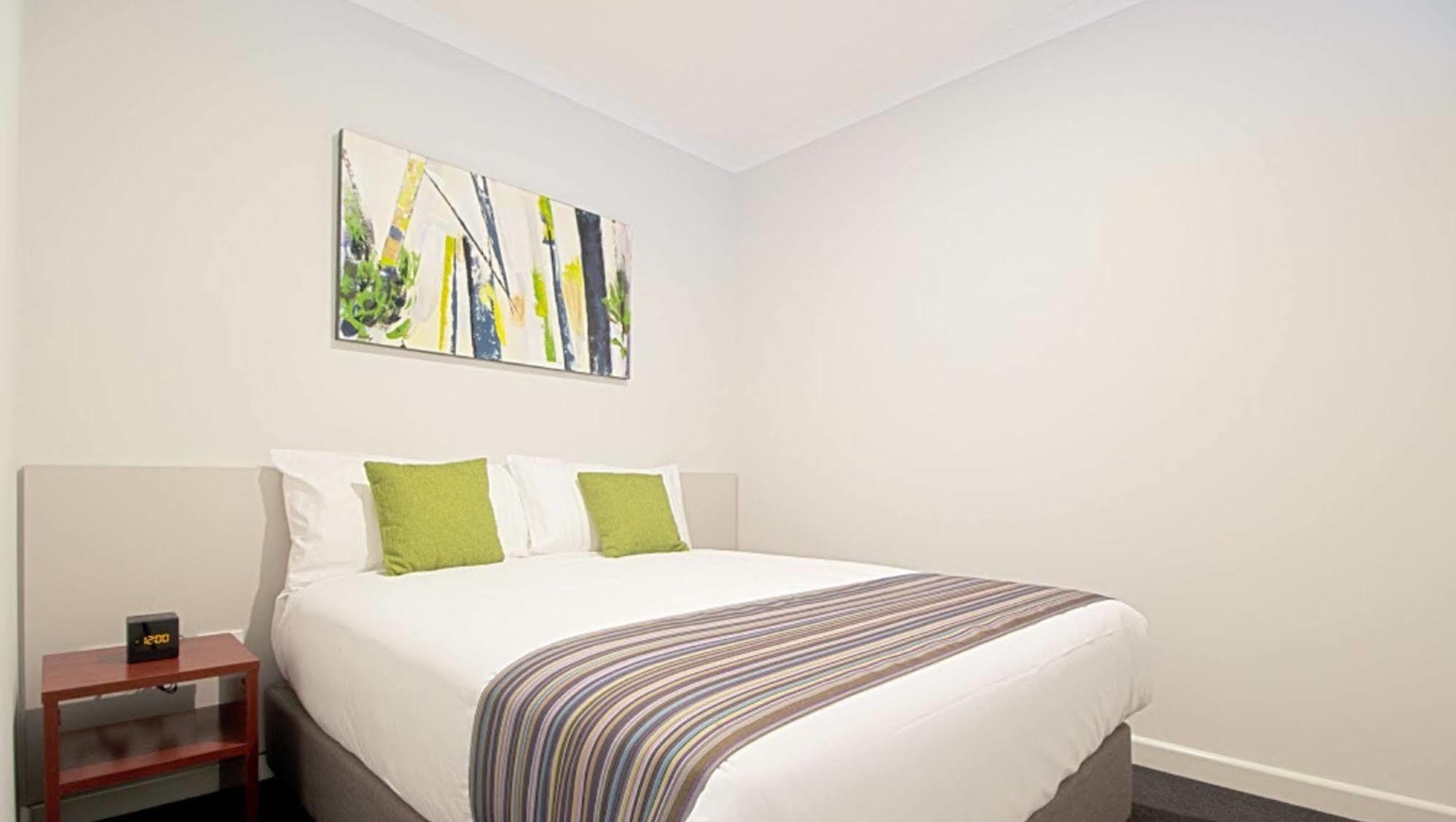 Abode Narrabundah 4* Camberra