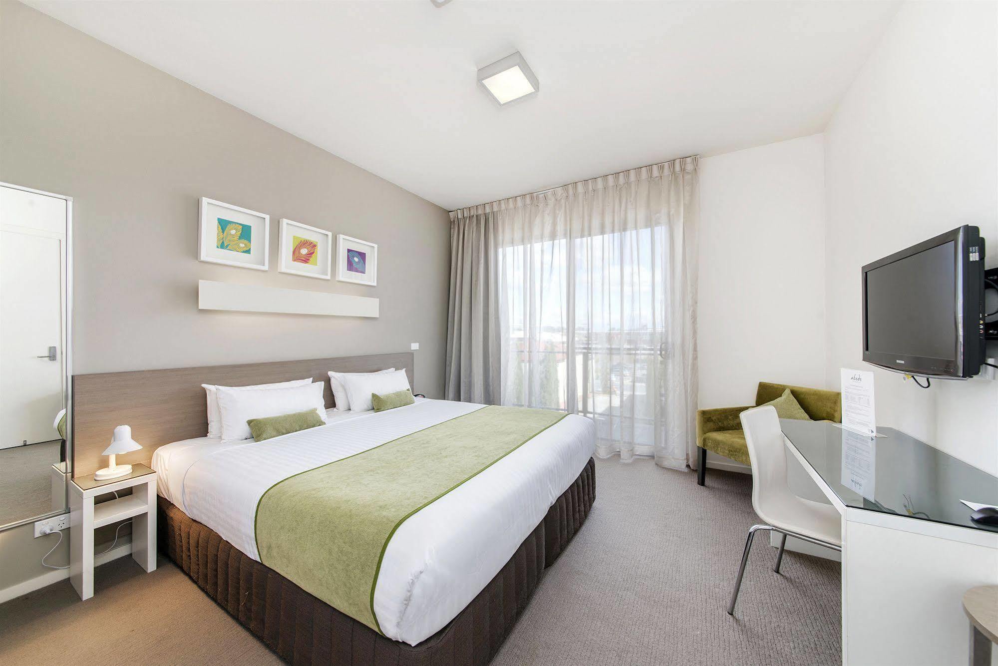Abode Gungahlin 4* Canberra
