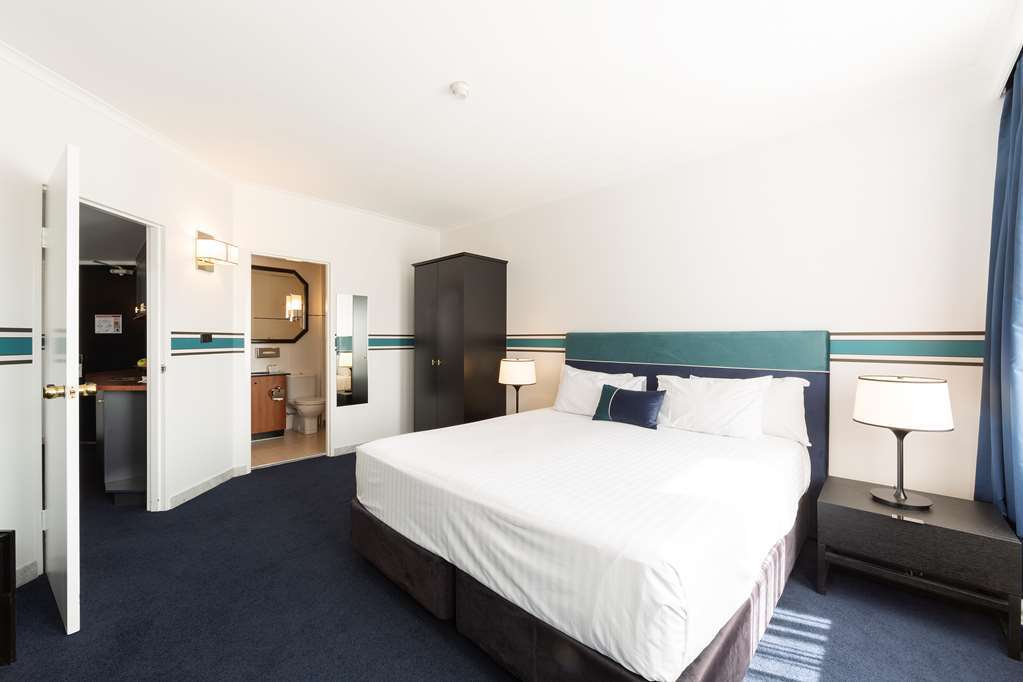 Ramada By Wyndham Diplomat Hotel