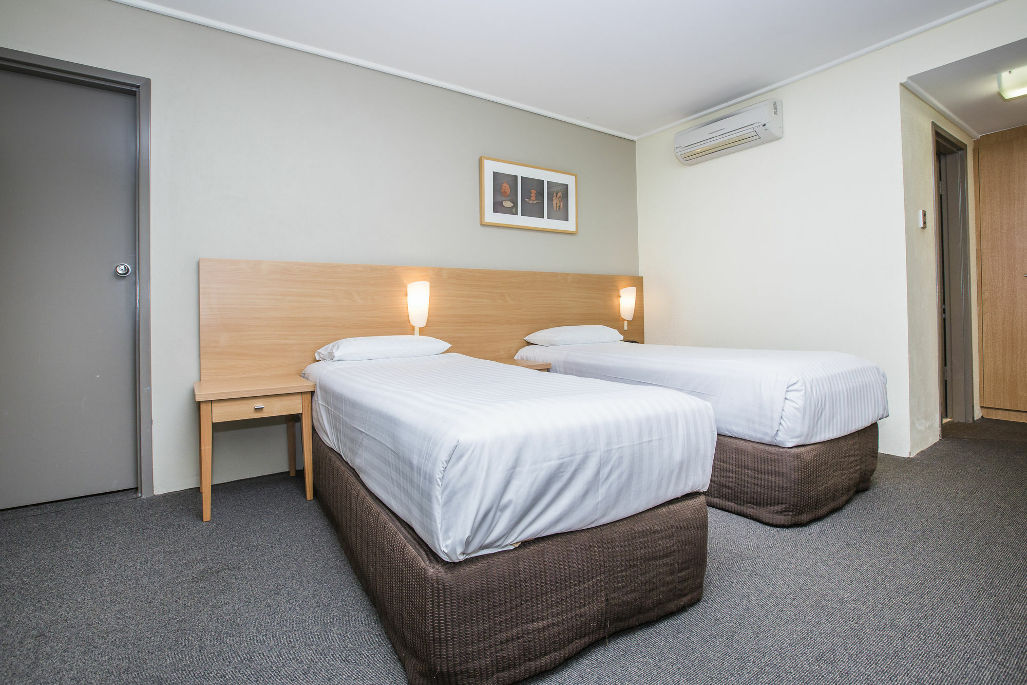 Ibis Styles Eagle Hawk Hotel 4*