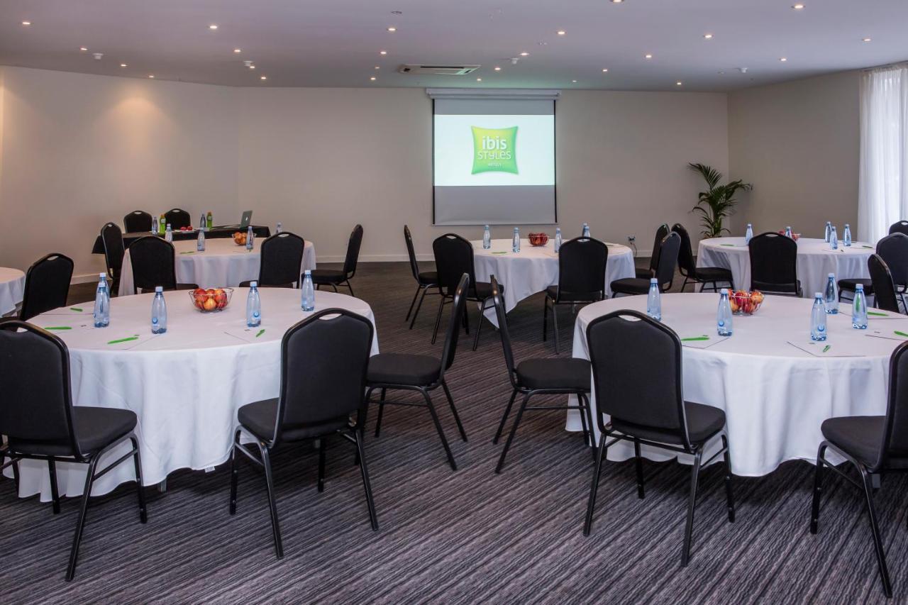 Hotel Ibis Styles Eagle Hawk 4*